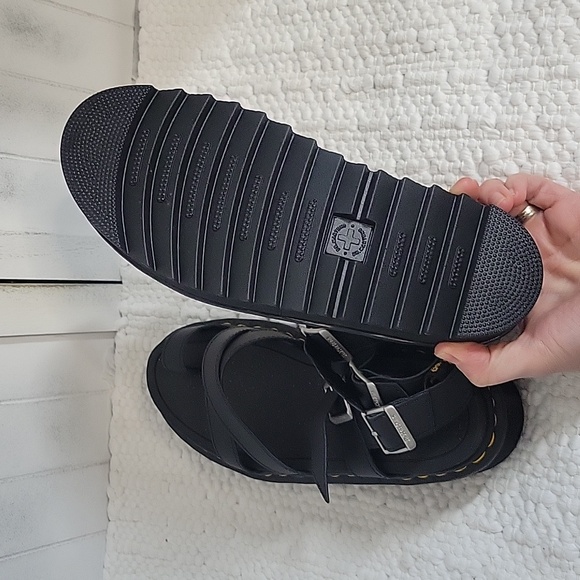 Nwob Dr. Martens Avery Hydro Toe Loop Platform Sandals 9 Black - Picture 6 of 8